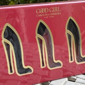 Carolina Herrera Good Girl 3 pcs mini fragrance.